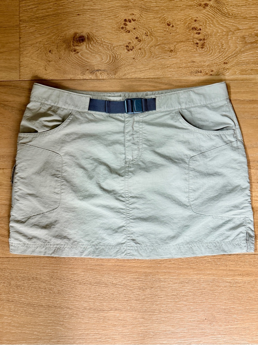 Columbia Hiking Skirt Mini Omni-Wick Gorpcore Outdoors Khaki Clip Belt Women's 6